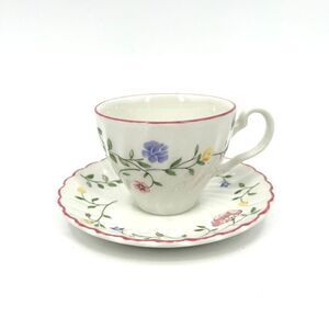 JOHNSON BROS. Vintage White Pink Floral Spring England Teacup Saucer Cup Set
